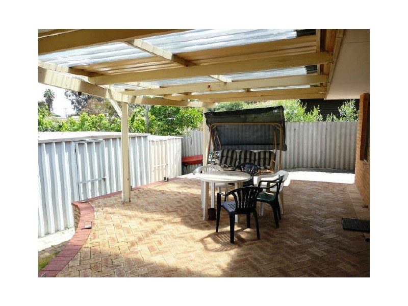 4 Blythe Place, Armadale WA 6112