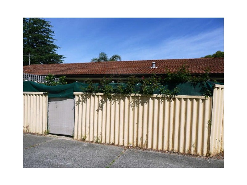 Unit 2/6-8 Toorak Road, Armadale WA 6112
