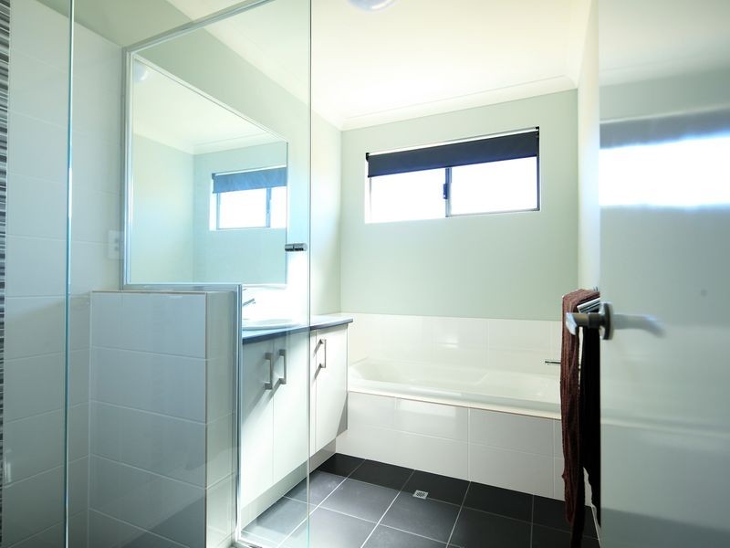 7 Oakes Way, Hammond Park WA 6164