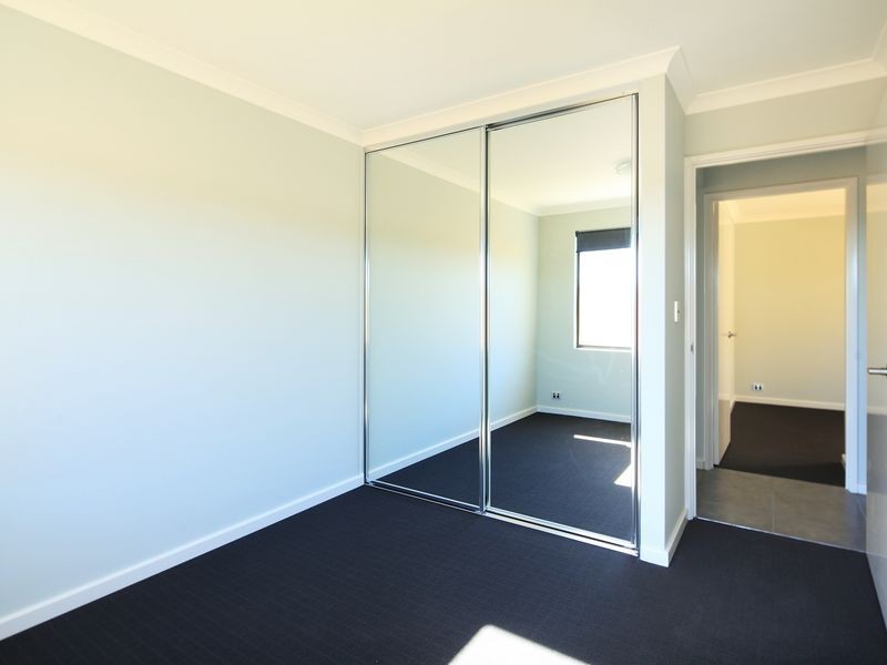 7 Oakes Way, Hammond Park WA 6164