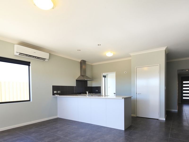 7 Oakes Way, Hammond Park WA 6164