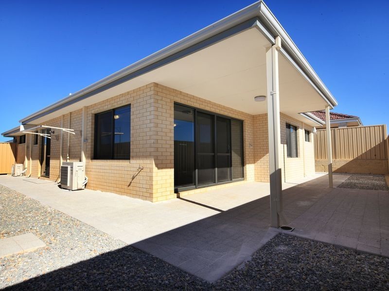 7 Oakes Way, Hammond Park WA 6164