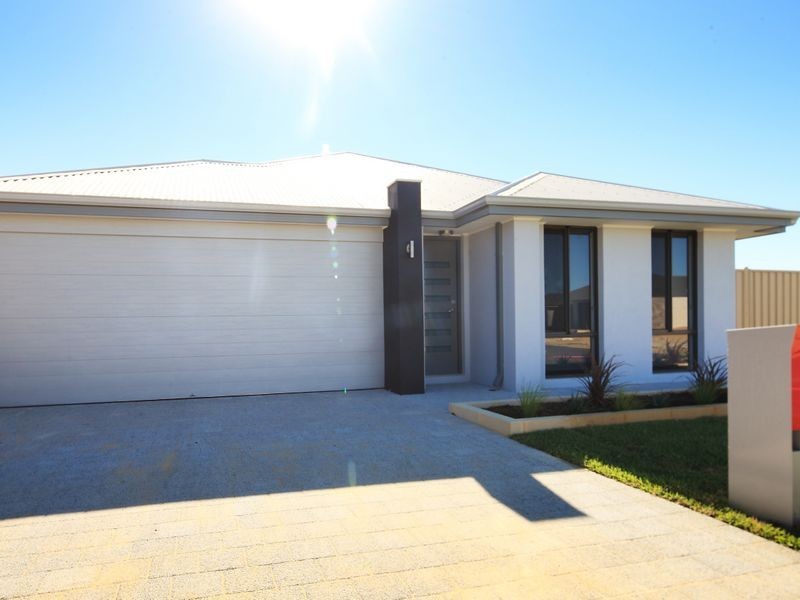 7 Oakes Way, Hammond Park WA 6164