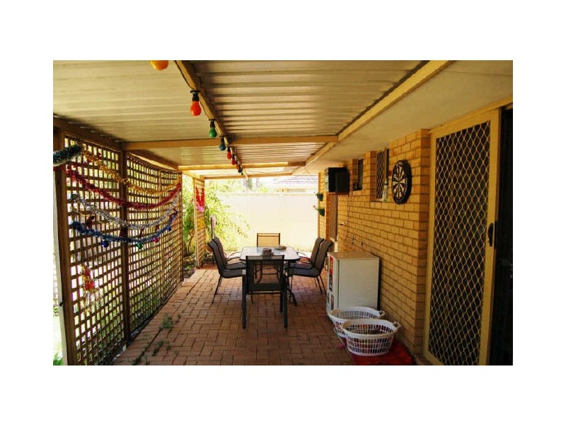 25 Lemon Grove, Seville Grove WA 6112