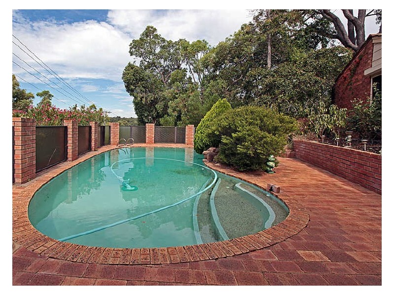 35 Michael Road, Roleystone WA 6111