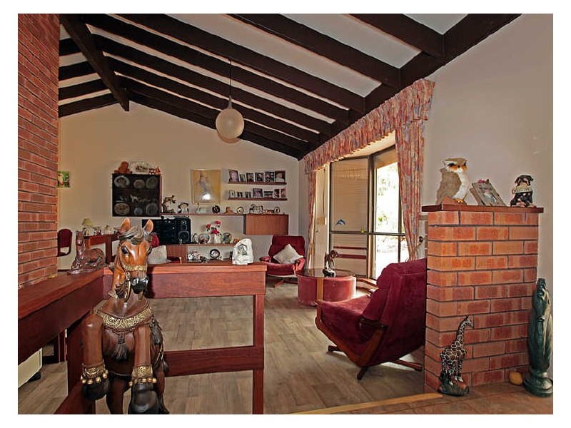 35 Michael Road, Roleystone WA 6111