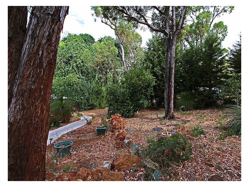 35 Michael Road, Roleystone WA 6111