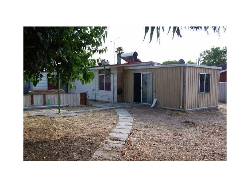 42 Corfield Street, Gosnells WA 6110