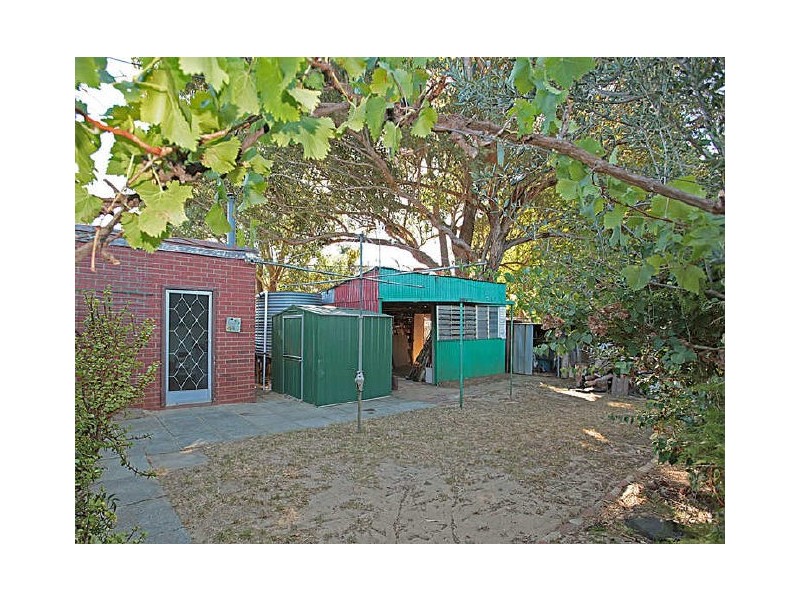 3 Angelo Street, Armadale WA 6112