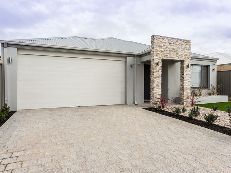 8 Tiliqua Crescent, Wandi WA 6167