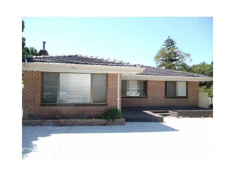 59 Spring Road, Thornlie WA 6108