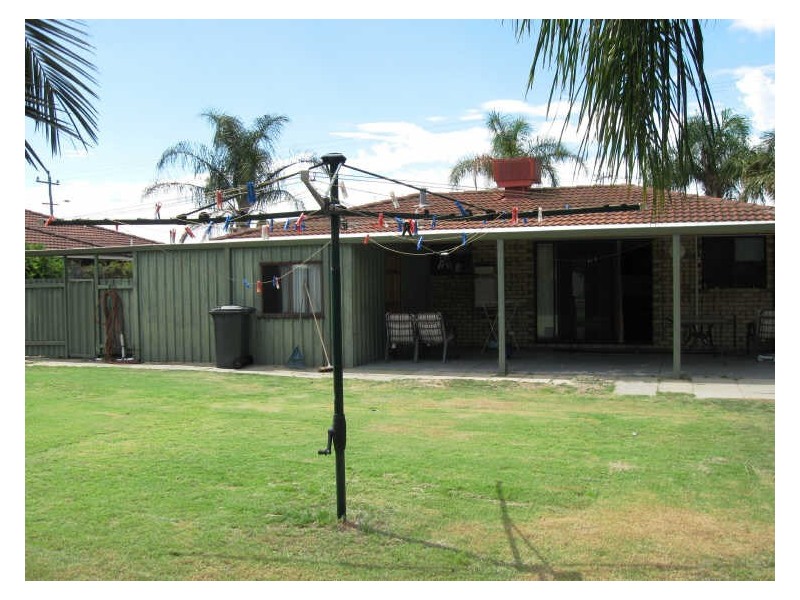 56 Seville Drive, Seville Grove WA 6112