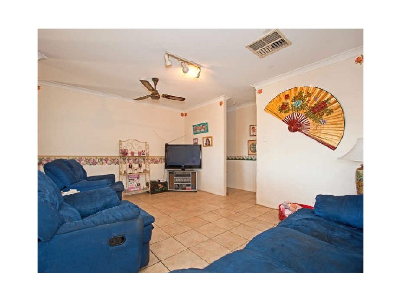 21 Timbercrest Road, Thornlie WA 6108