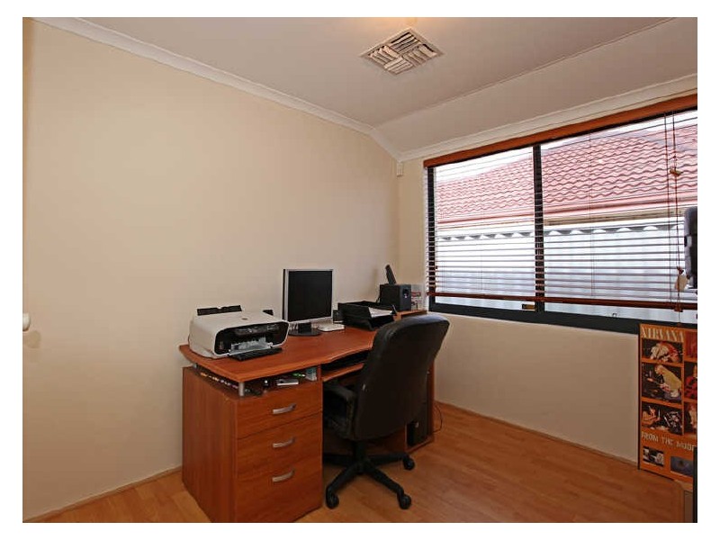15 Granada Loop, Seville Grove WA 6112