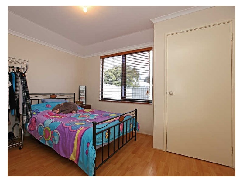 15 Granada Loop, Seville Grove WA 6112