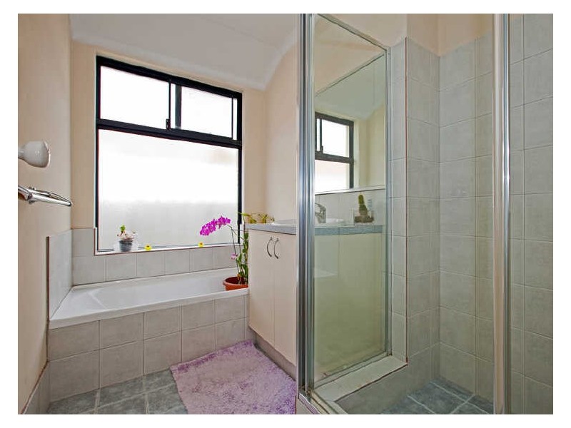 15 Granada Loop, Seville Grove WA 6112