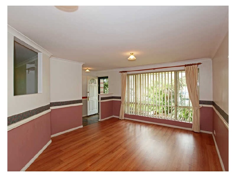 4 Navel Close, Armadale WA 6112