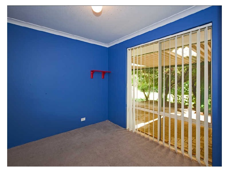 4 Navel Close, Armadale WA 6112