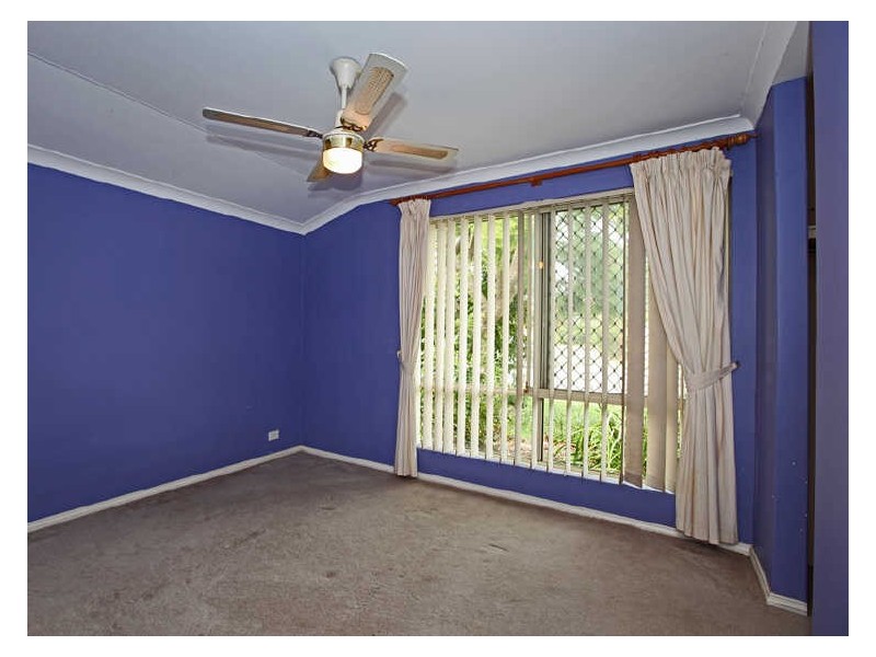 4 Navel Close, Armadale WA 6112