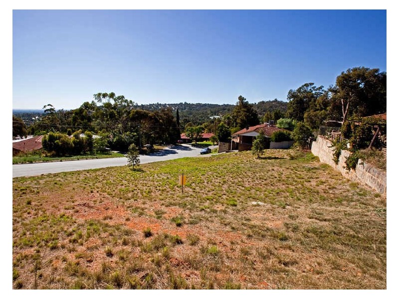 1 Petalite Place, Mount Richon WA 6112