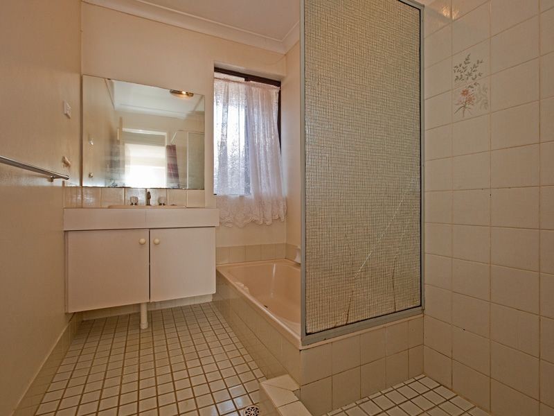 38 Powell Crescent, Brookdale WA 6112