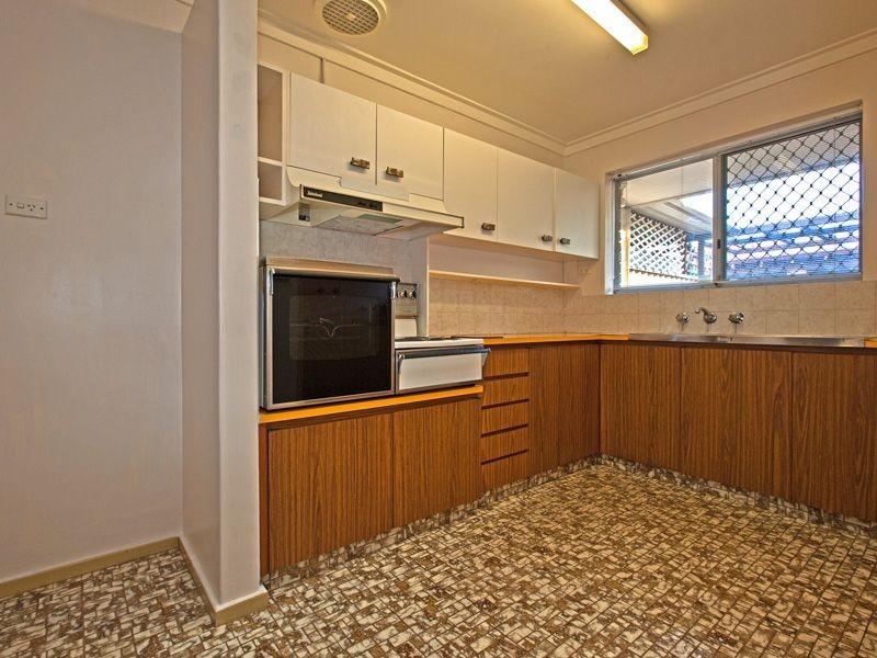 4/40 Lensham Place, Armadale WA 6112