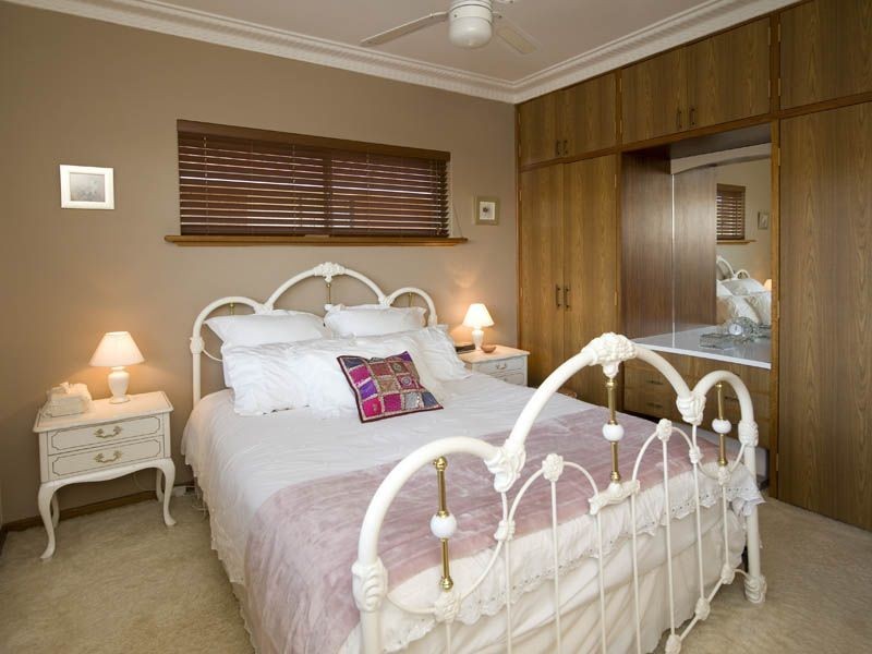 14 Opal Way, Mount Richon WA 6112