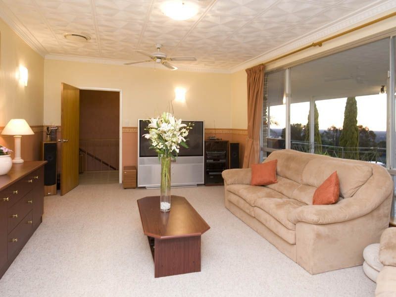 14 Opal Way, Mount Richon WA 6112