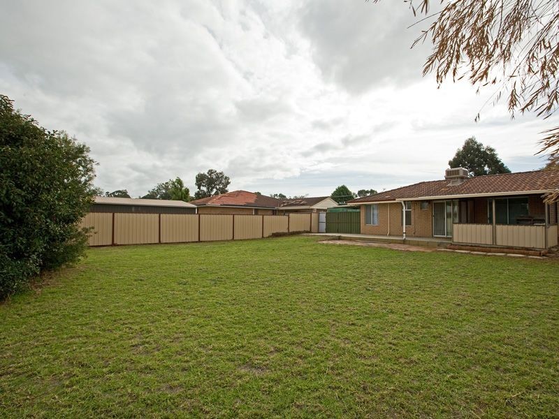 10 Grafham Road, Brookdale WA 6112