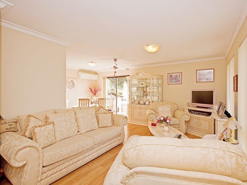 12 Amethyst Crescent, Mount Richon WA 6112