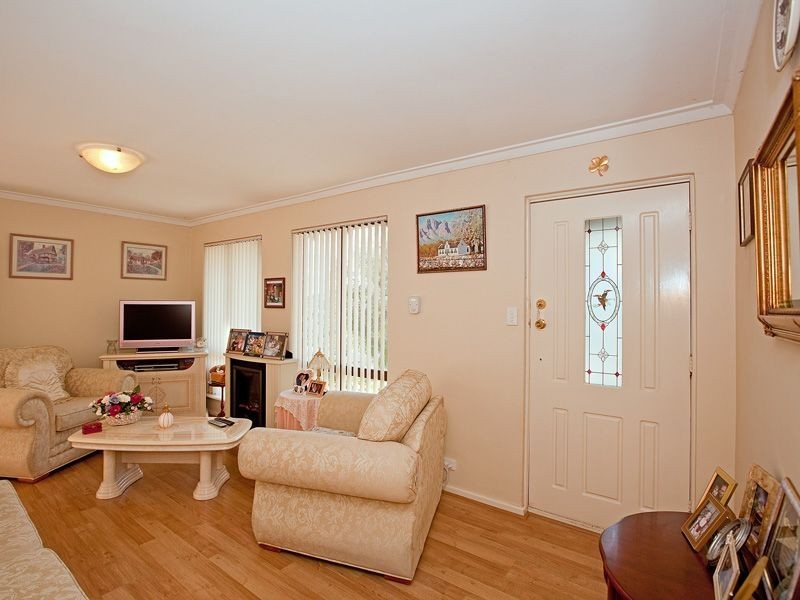 12 Amethyst Crescent, Mount Richon WA 6112