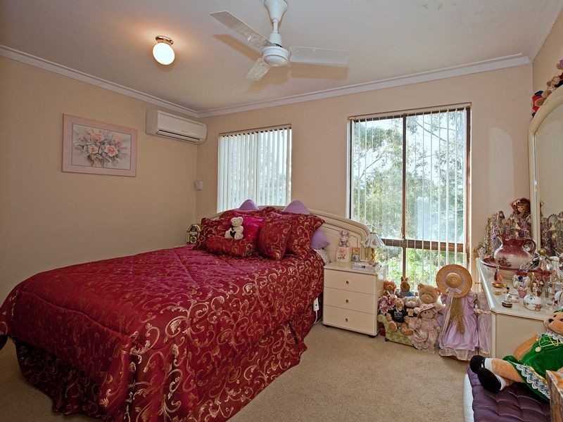 12 Amethyst Crescent, Mount Richon WA 6112