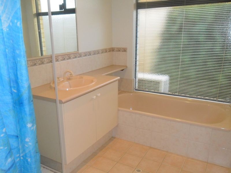 16 Kooralbyn Valley Crescent, Jandakot WA 6164