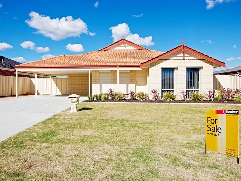 121 Seville Drive, Seville Grove WA 6112