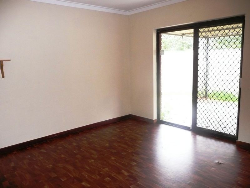 24 Willowmead Way, Kelmscott WA 6111