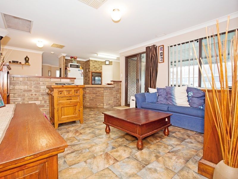 28 Dancy Way, Seville Grove WA 6112