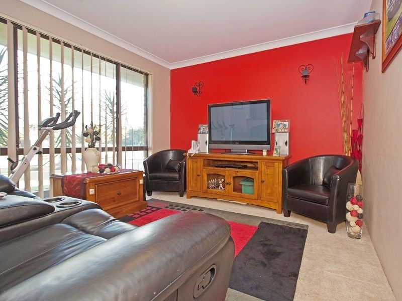 28 Dancy Way, Seville Grove WA 6112