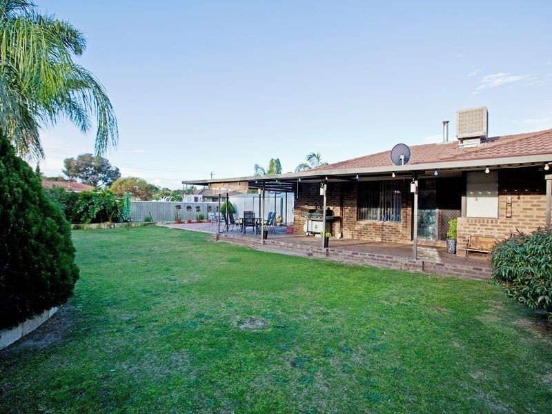 28 Dancy Way, Seville Grove WA 6112