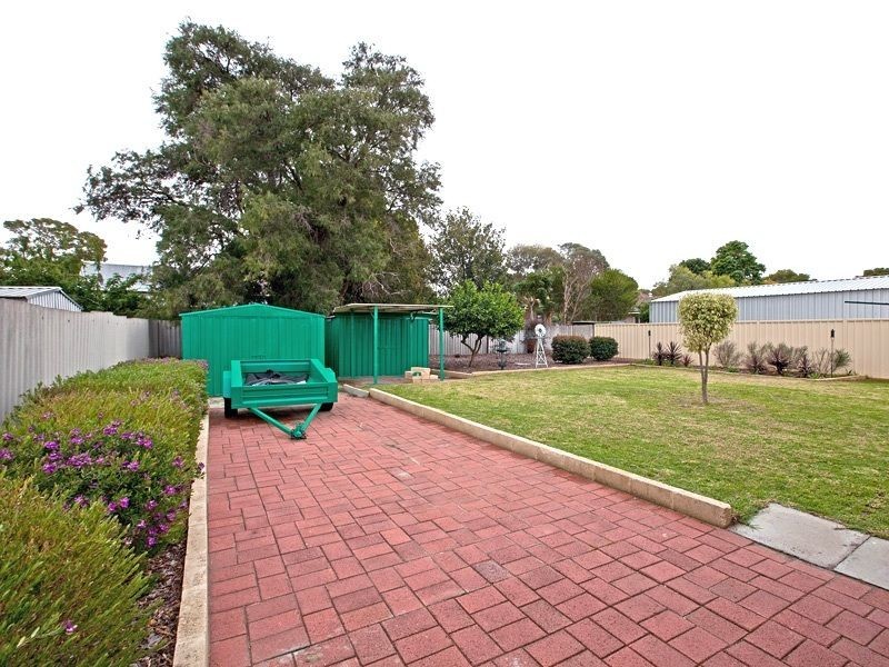 20 Reigate Street, Gosnells WA 6110