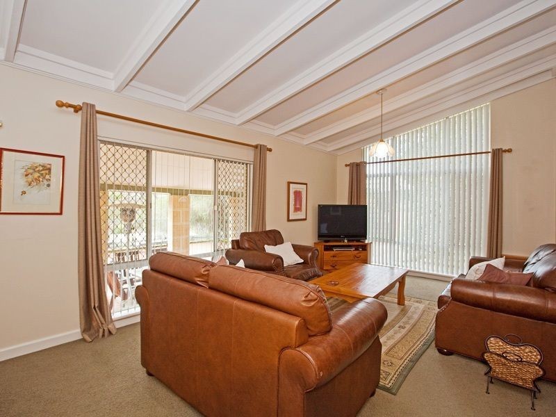 13 Adair Avenue, Mount Nasura WA 6112