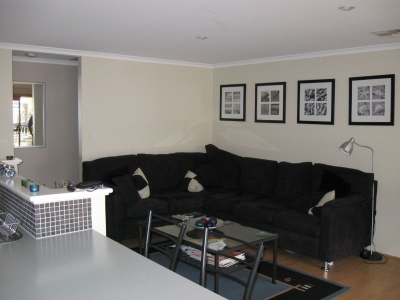 15 Viana Loop, Seville Grove WA 6112