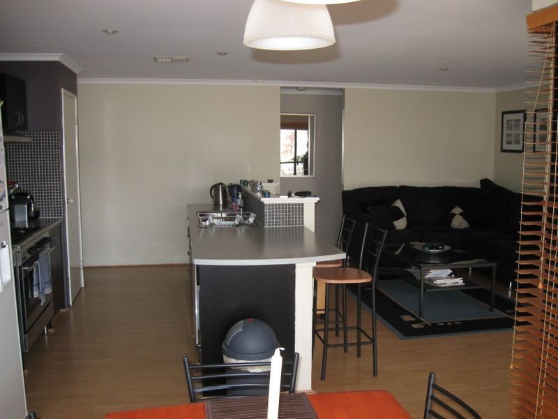 15 Viana Loop, Seville Grove WA 6112