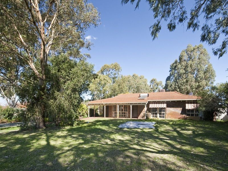 850 Rowley Road, Oakford WA 6121