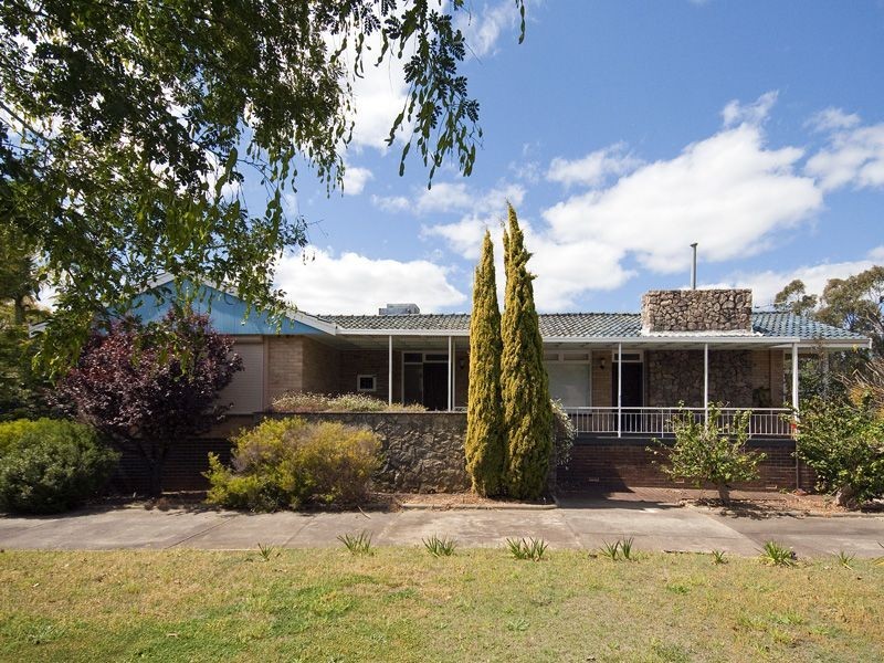 36 Brookton Highway, Kelmscott WA 6111