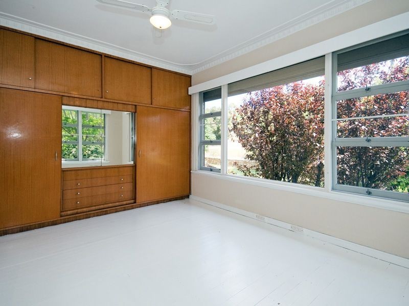 36 Brookton Highway, Kelmscott WA 6111