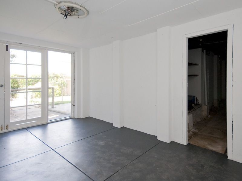 36 Brookton Highway, Kelmscott WA 6111