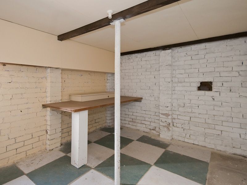 36 Brookton Highway, Kelmscott WA 6111