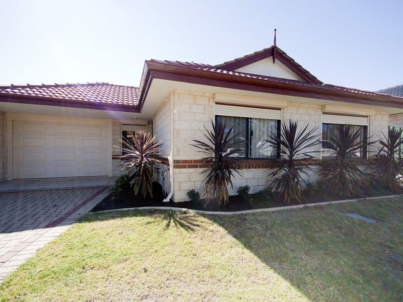 4/17 Devonshire Terrace, Armadale WA 6112