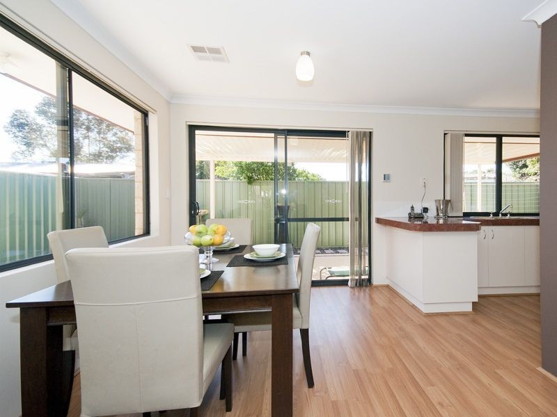 4/17 Devonshire Terrace, Armadale WA 6112