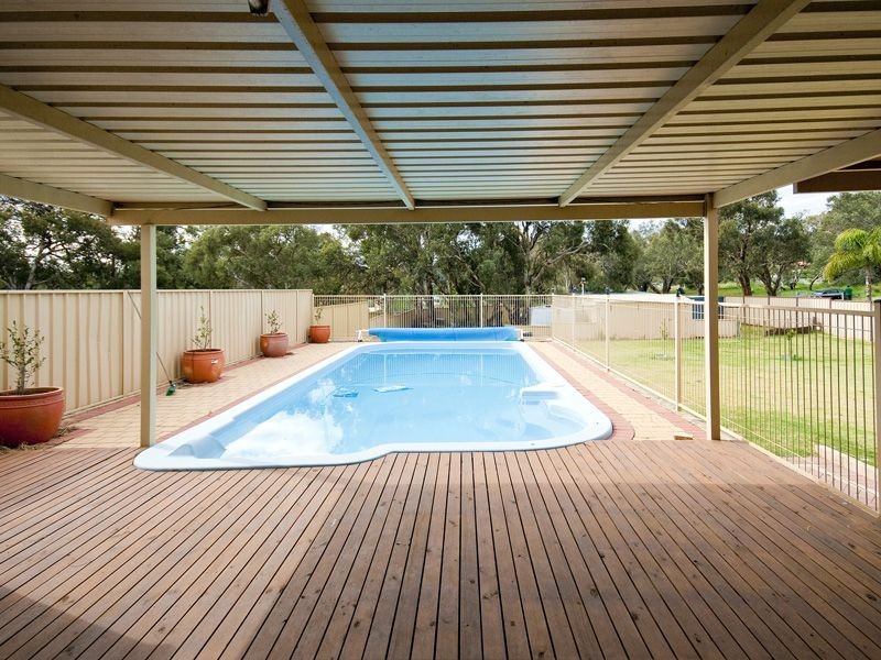 28 Hill Street, Kelmscott WA 6111